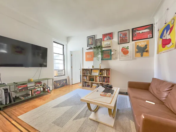 200 East 26th Street image 1 of 8