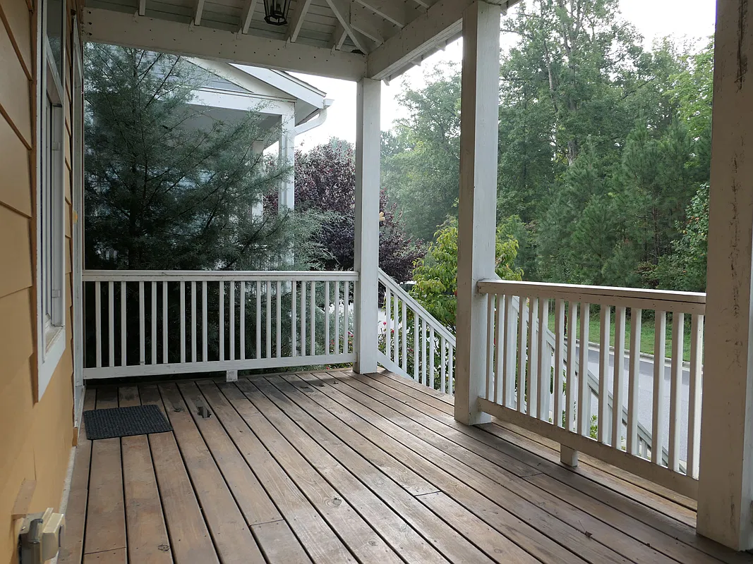 3 bed, 2.5 bath, 1740 sqft, $2,495 — Photo 3