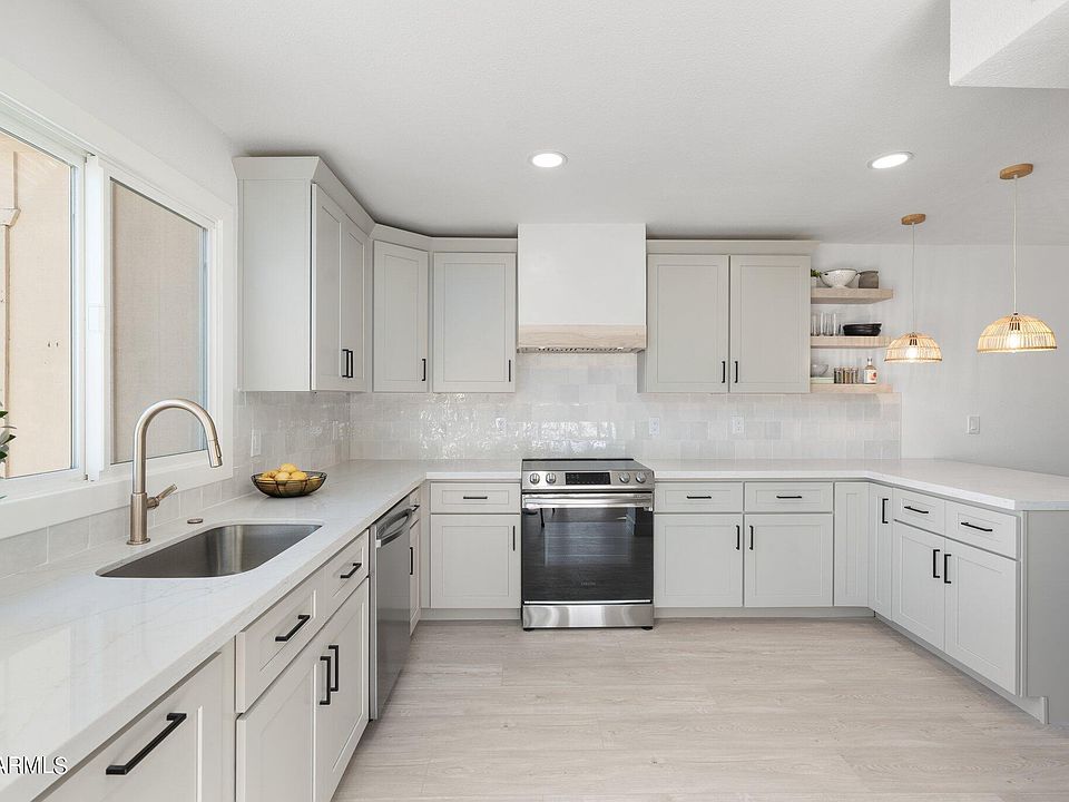 1st image of 2119 E Ellis Drive