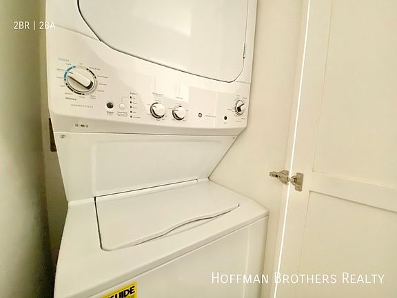 4th image of 742 S Harvard Blvd #206