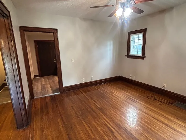 361 E Northwood Ave — Photo 14