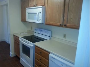128 Hammond St #10, Bangor, ME 04401