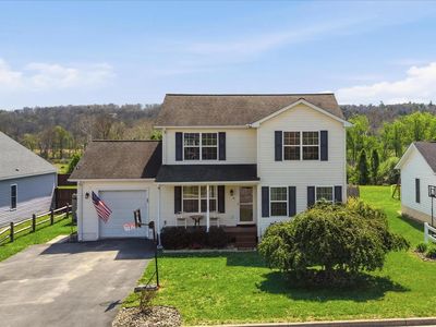 40 Village Dr, Capon Bridge, WV, 26711