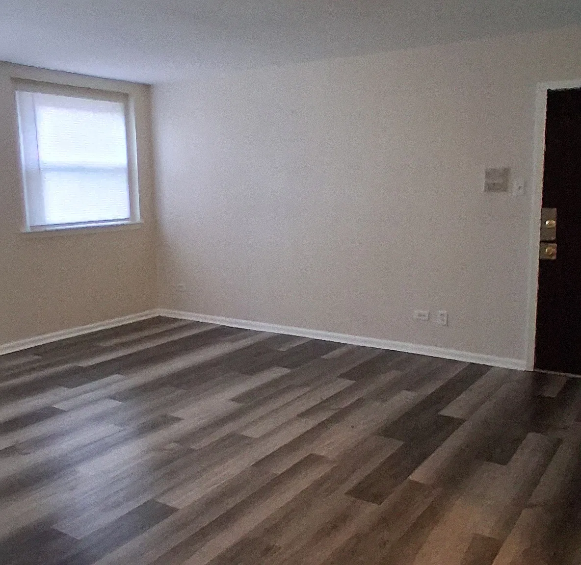 2 bed, 975 sqft, $1,695 — Photo 3