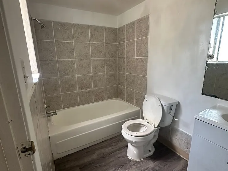 4801 Belle Ter #H — Photo 6