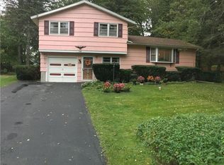 111 Riverdale Rd, Liverpool, NY 13090