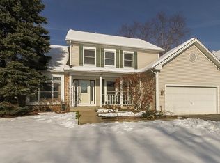 334 Bell Dr, Cary, IL 60013