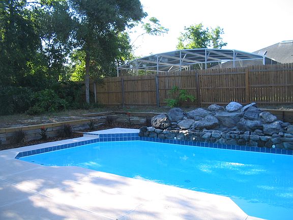 Pool / Backyard