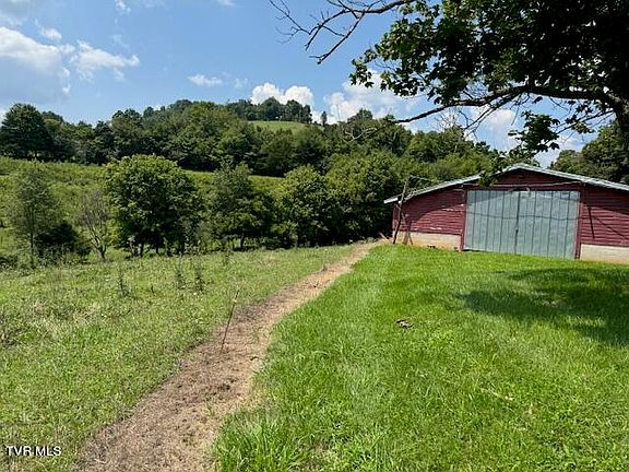 2nd image of 2110 Cantwell Valley Rd