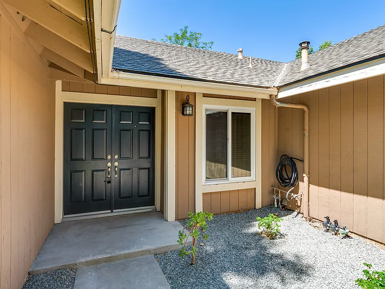 11610 Cedar Way — Photo 3