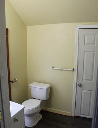 5th image of 101 S Comstock St