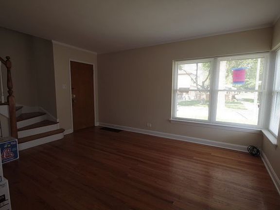 3rd image of 1445 Marengo Ave