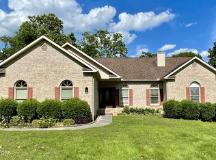 3712 Stonegate Ln, Powell, TN 37849