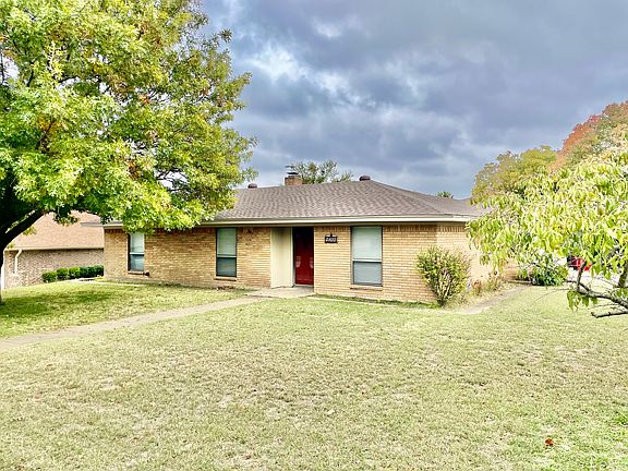 2nd image of 1011 Westgate Dr