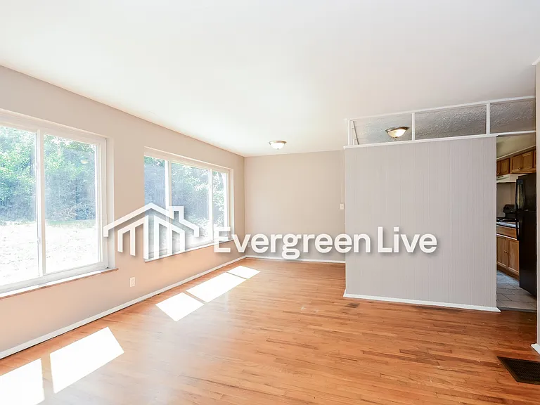 2020 Faywood Dr — Photo 4