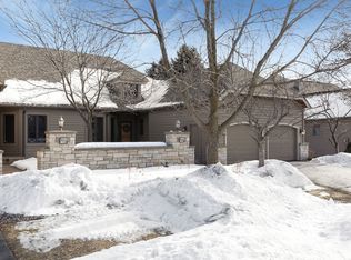 3633 Village Ct, Woodbury, MN 55125