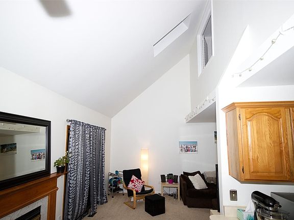 4th image of 9189 Lake Pine Dr