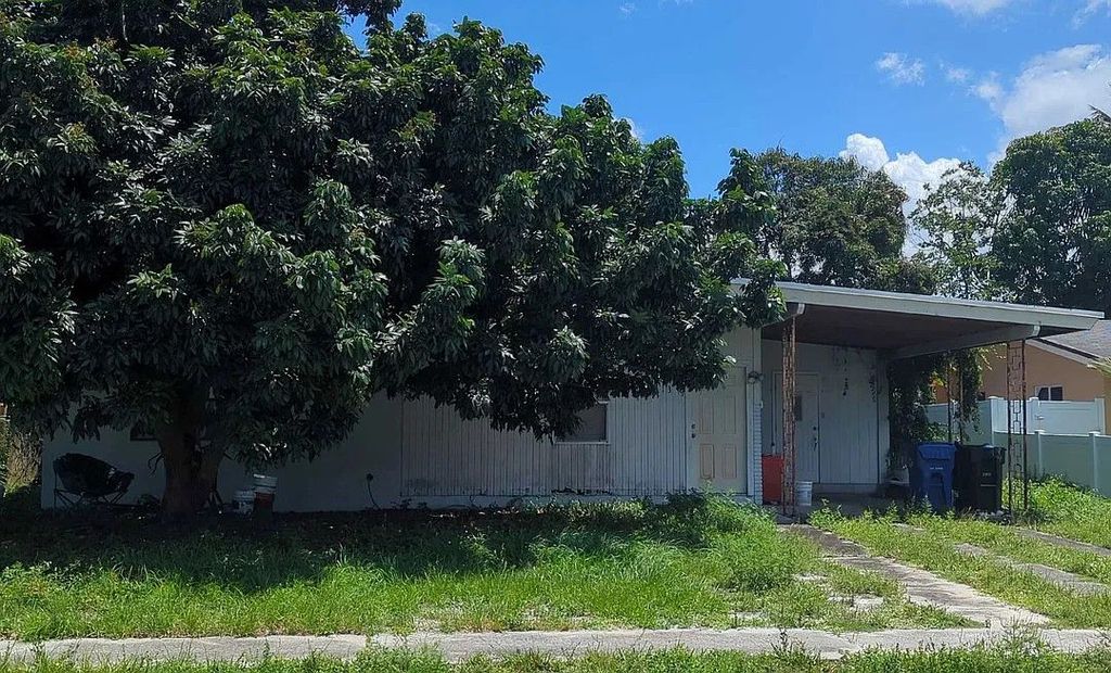 1310 NW 20th St - Property Image