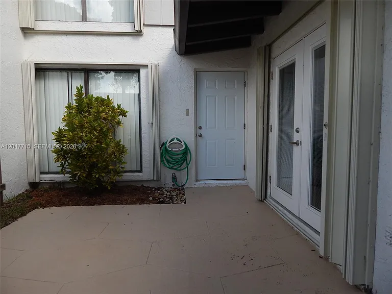 6959 SW 110th Ct — Photo 2