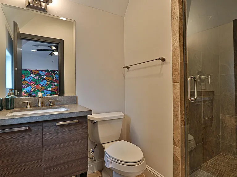 4114 Driscoll St — Photo 20