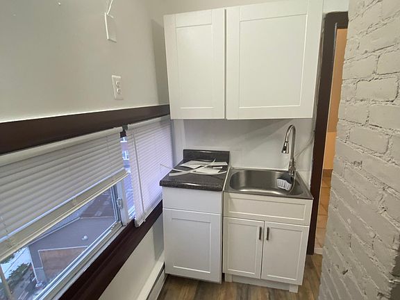4th image of 284 Jessamine Ave Floor 2