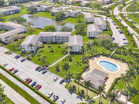 257 Fanshaw Dr, Boca Raton, FL