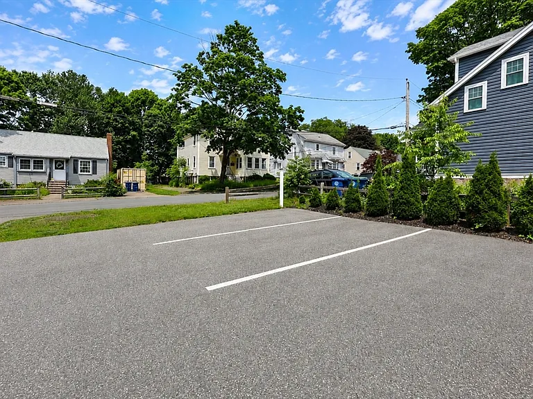 11 Sterling Park #1R — Photo 18
