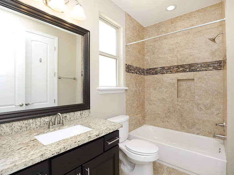 1610 Knox St #B — Photo 37