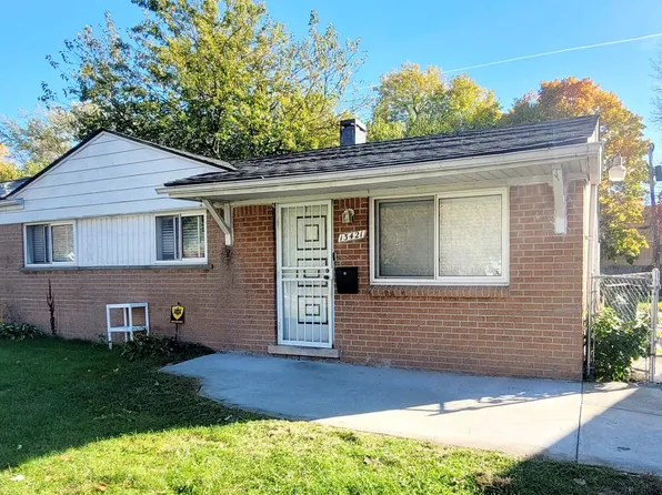 13421 Albany St, Oak Park, MI 48237