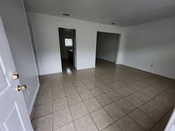 4th image of 3939 Monterey Dr