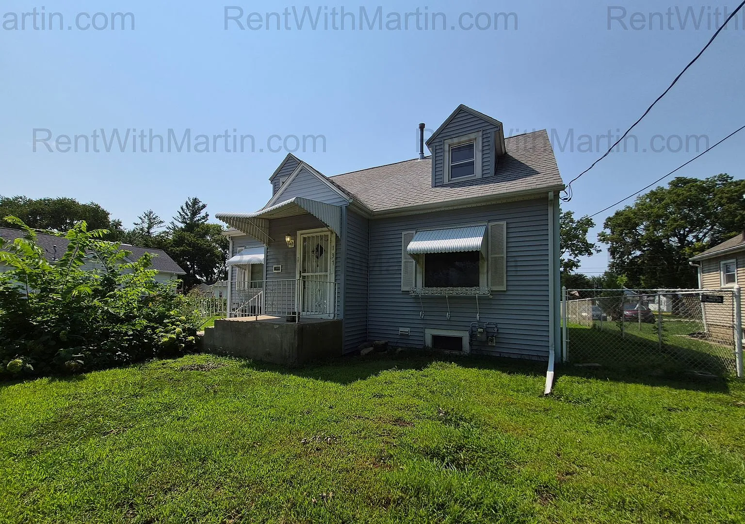 For Rent- 137 Hope St *Pets Ok* $Move In Promo$ — Photo 2