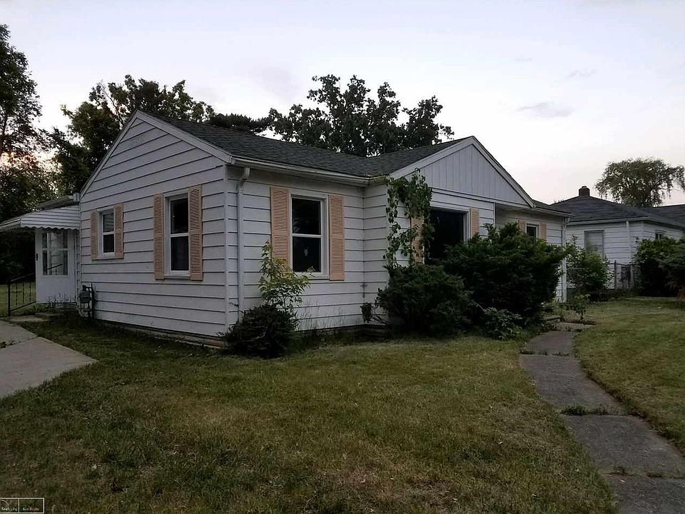 1st image of 566 Pearsall Ave