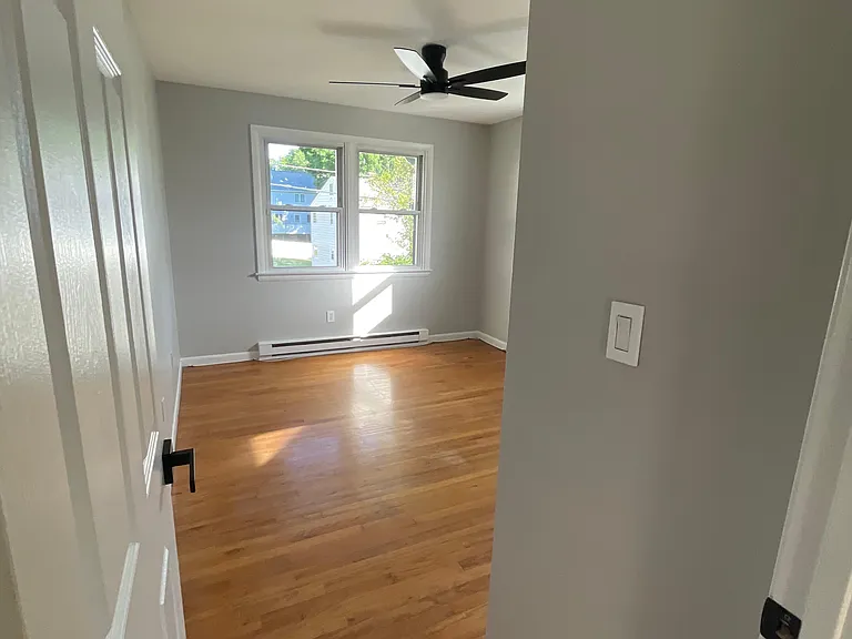 142 Beverly Ave #2 — Photo 6