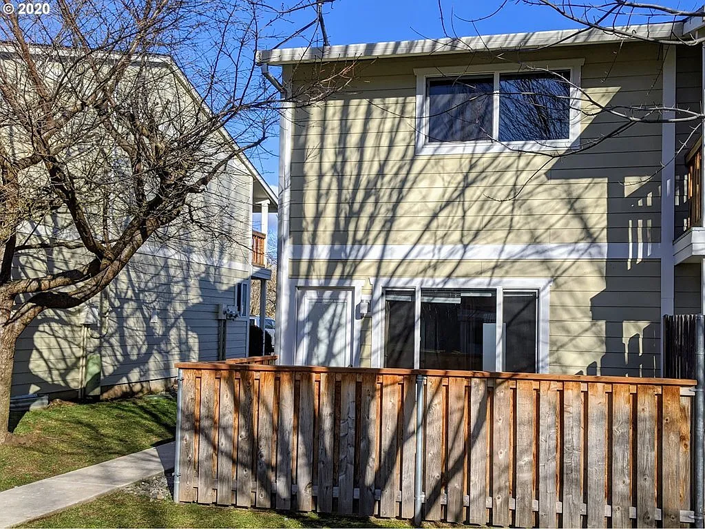 JONE01: 1706 Avalon Drive #22 - 1 — Photo 3