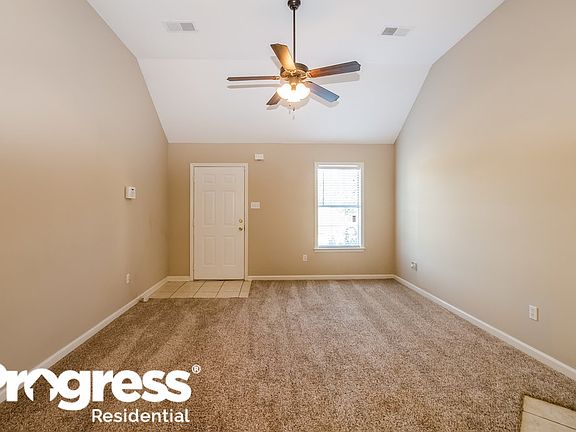 2nd image of 40 Susanne Dr