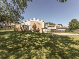 9492 Park Ln, Des Plaines, IL 60016
