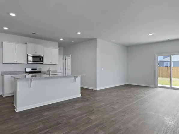 302 Watersglen Dr, Summerville, SC 29486