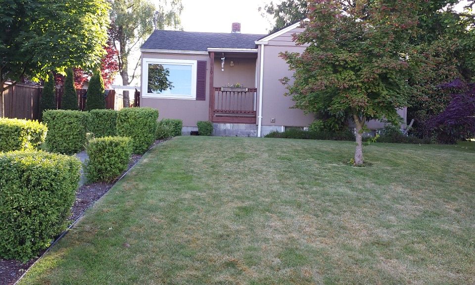 1st image of 1010 E Marine Dr