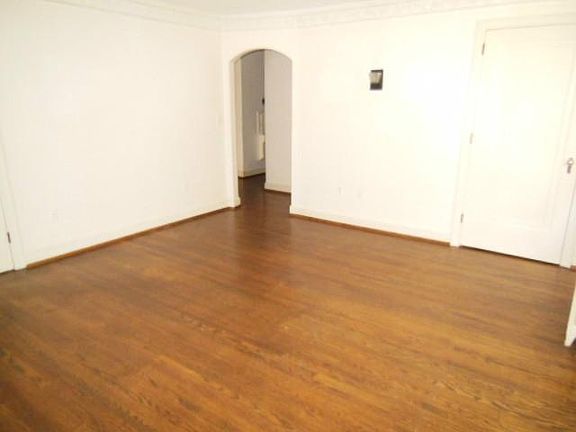 3rd image of 2200 Scottwood Ave Unit 110