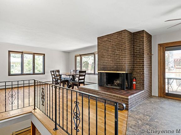 5th image of 2609 Park Ave