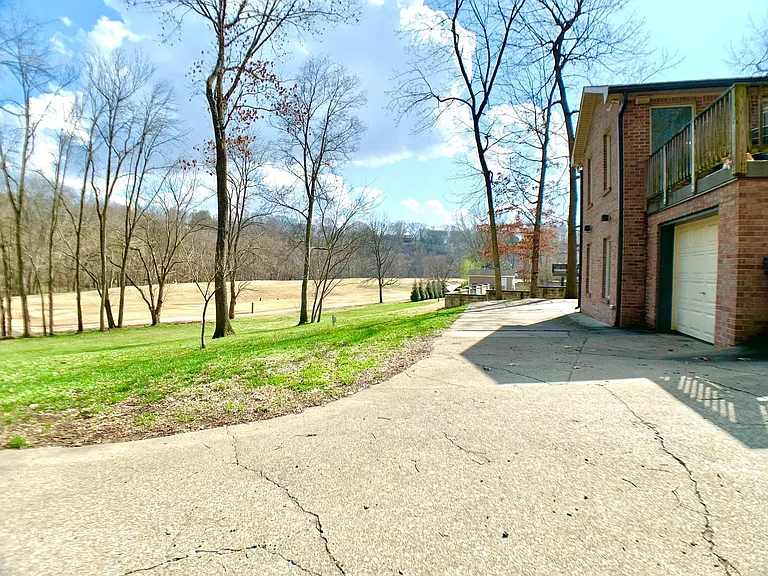 423 Rivermont Dr — Photo 54