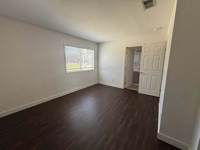 2228 Coolidge Ct — Photo 7