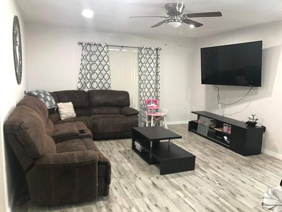 5th image of 2127 Arden Dr