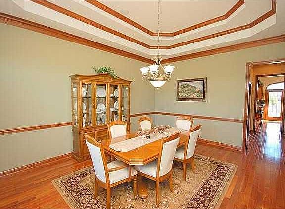 4th image of 16421 Greenwich Dr