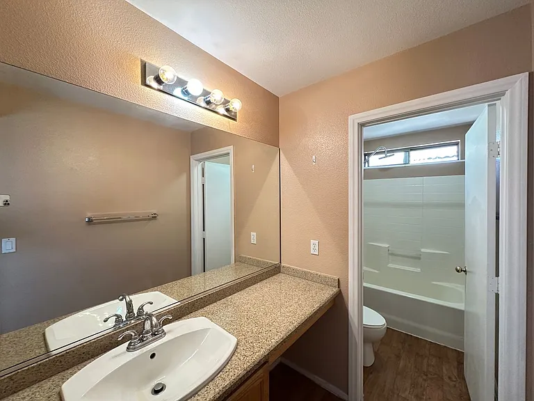 4711 Thackerville Ave — Photo 17
