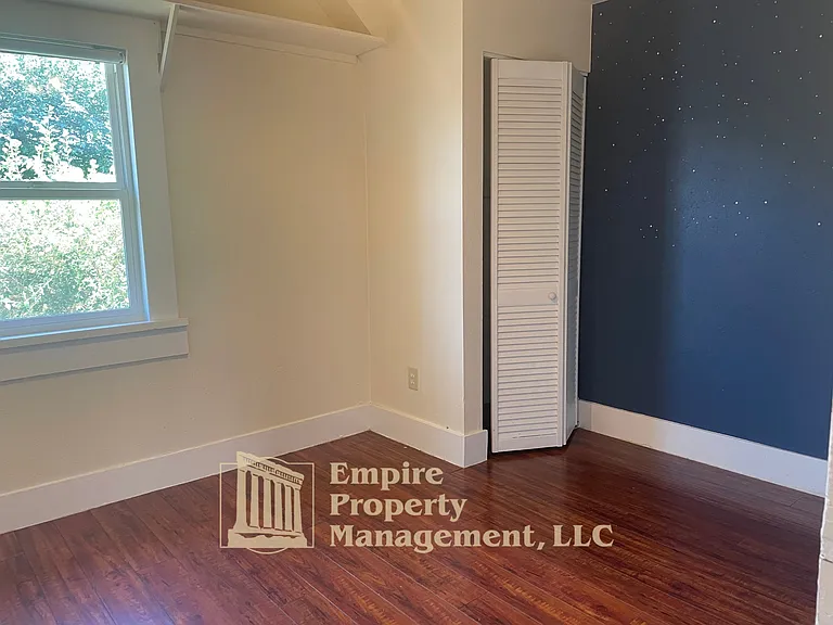 1292 Monroe St — Photo 13