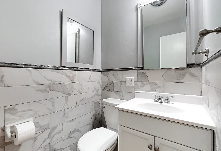2000 W Arthur Ave #2NW — Photo 20