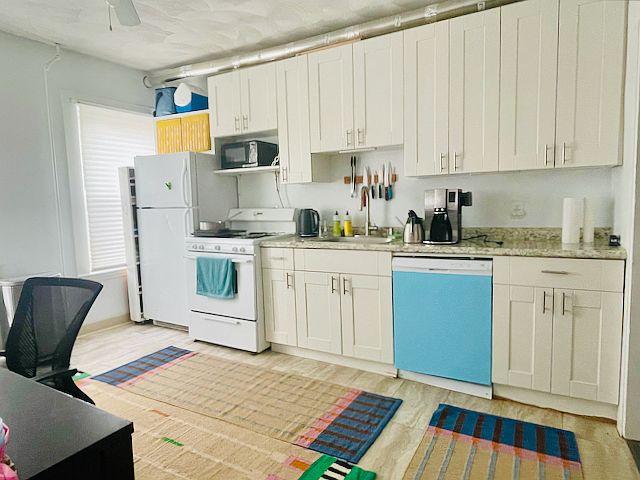 1st image of 6 Reed Ct #1