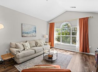 238 Edinburgh Ct, Alpharetta, GA 30004