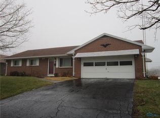 398 Overlook Dr, Waterville, OH 43566